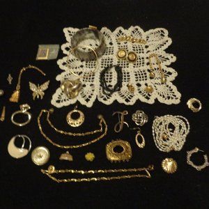 RETRO JEWELRY, PARTS PIECES CROCHET LOT